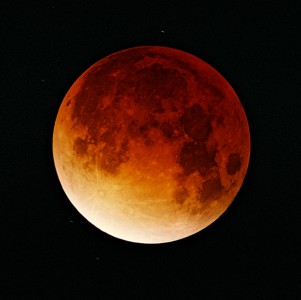 Lunar-eclipse-09-11-2003